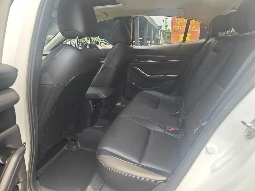 Mazda 3 Axela — миниатюра 9