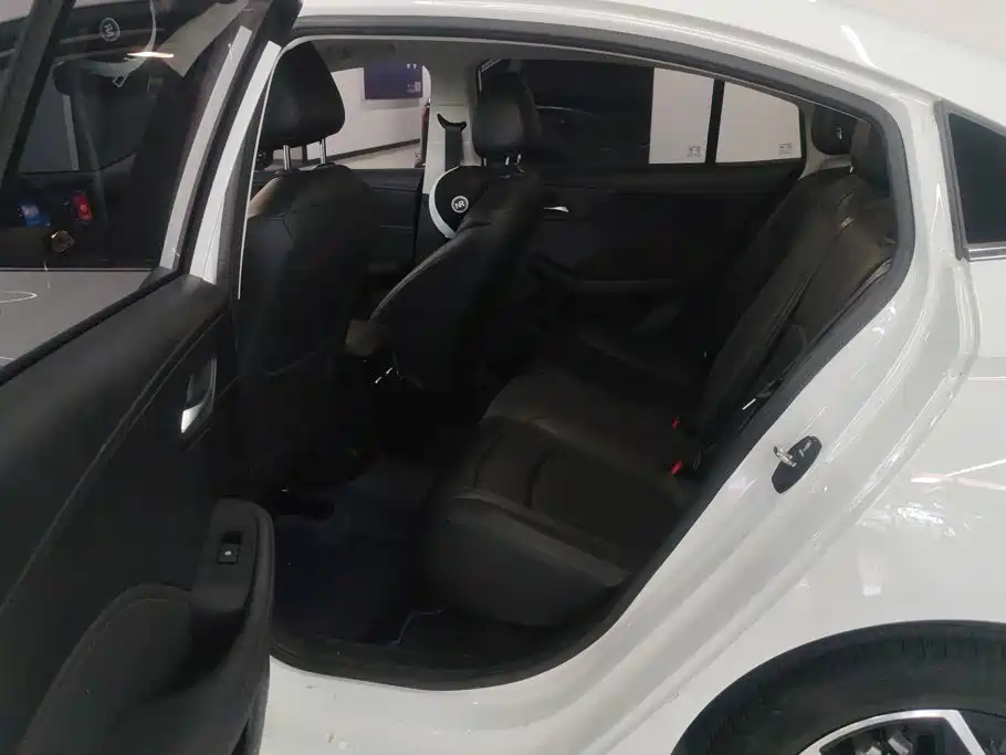 Roewe i5 — миниатюра 11