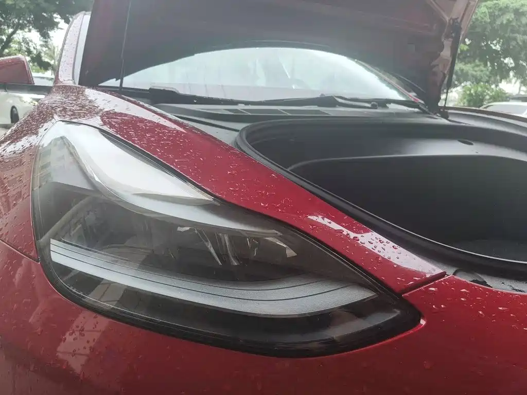 Tesla Model 3 — миниатюра 7
