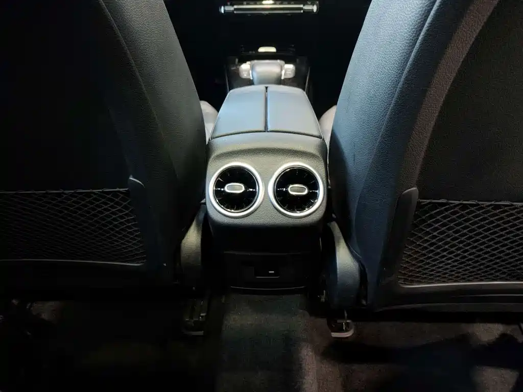 Mercedes-Benz A-Class 2022 — фото 10
