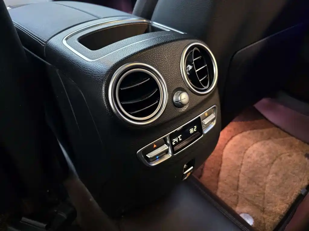 Mercedes-Benz GLC — миниатюра 9