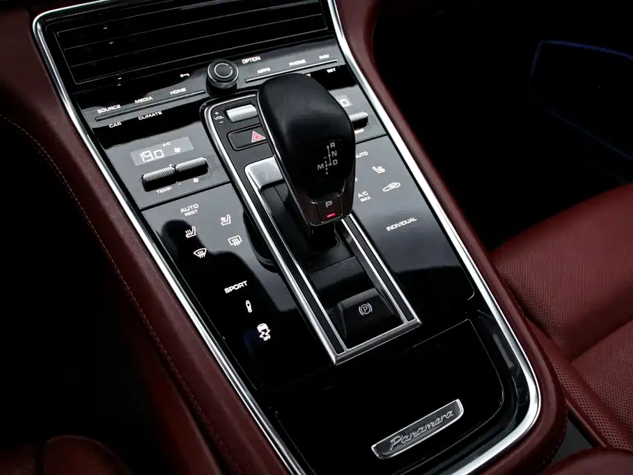 Porsche Panamera — миниатюра 9