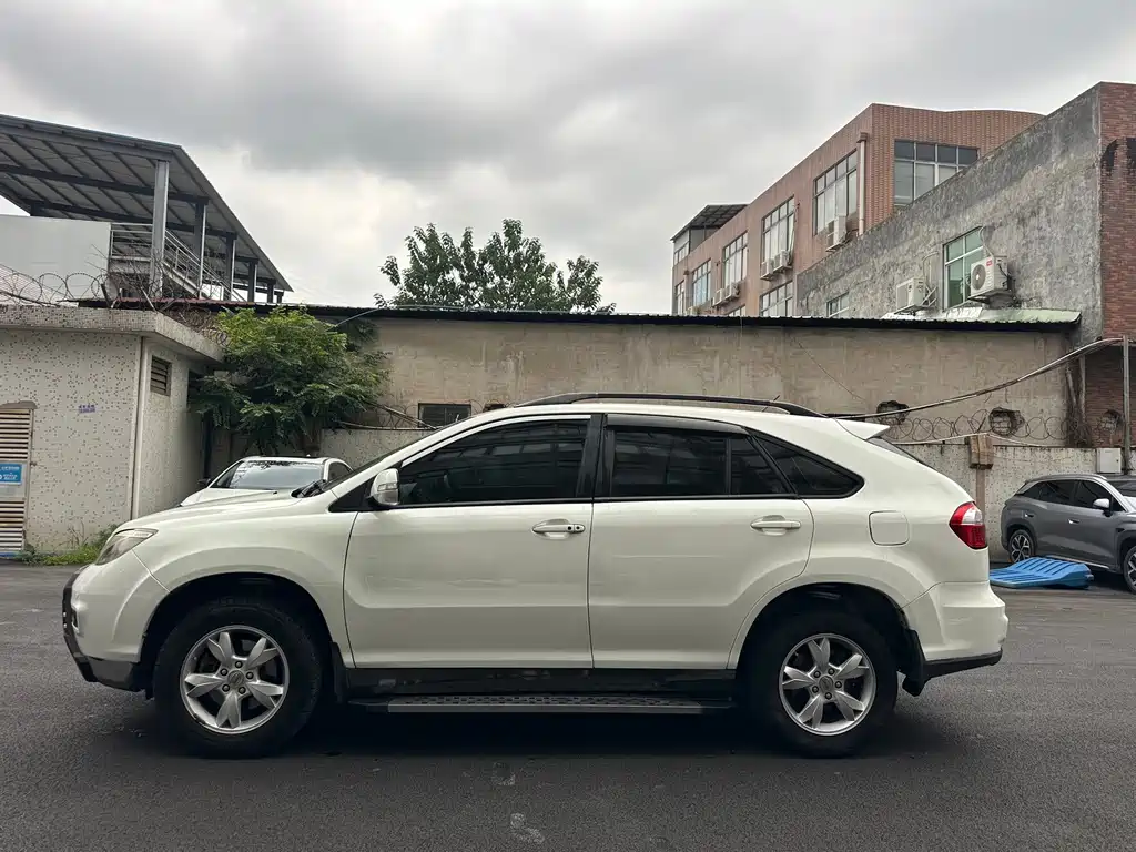 BYD S6 — миниатюра 8