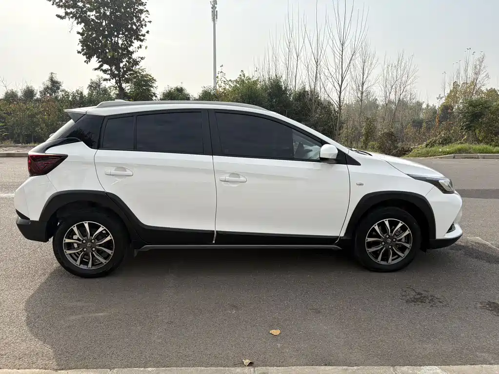 TOYOTA YARIS L ZHIXUAN