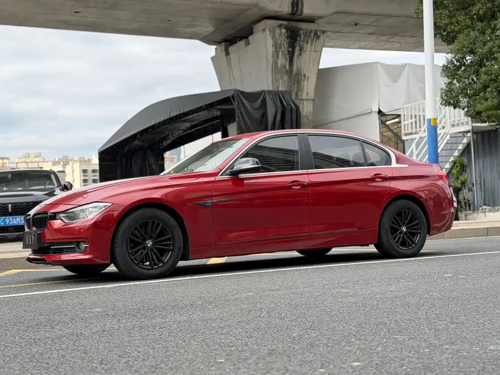 BMW 3 Series — миниатюра 4