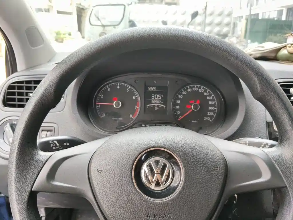 Volkswagen Polo — миниатюра 12