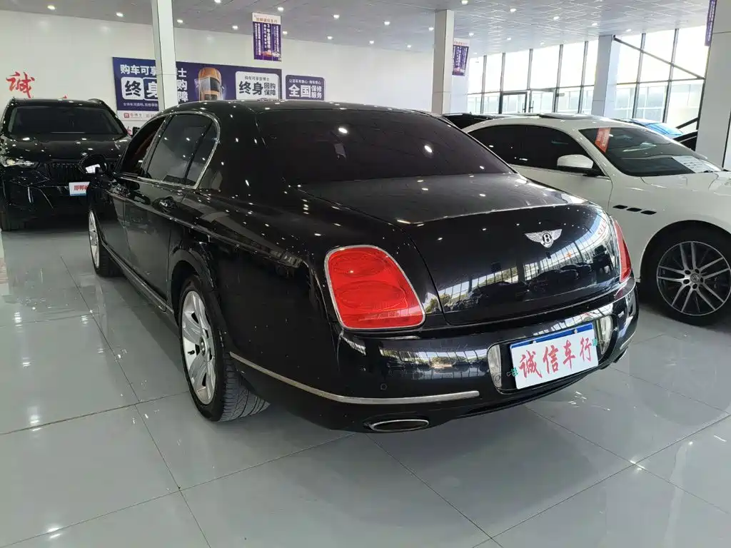 Bentley Flying Spur — миниатюра 6