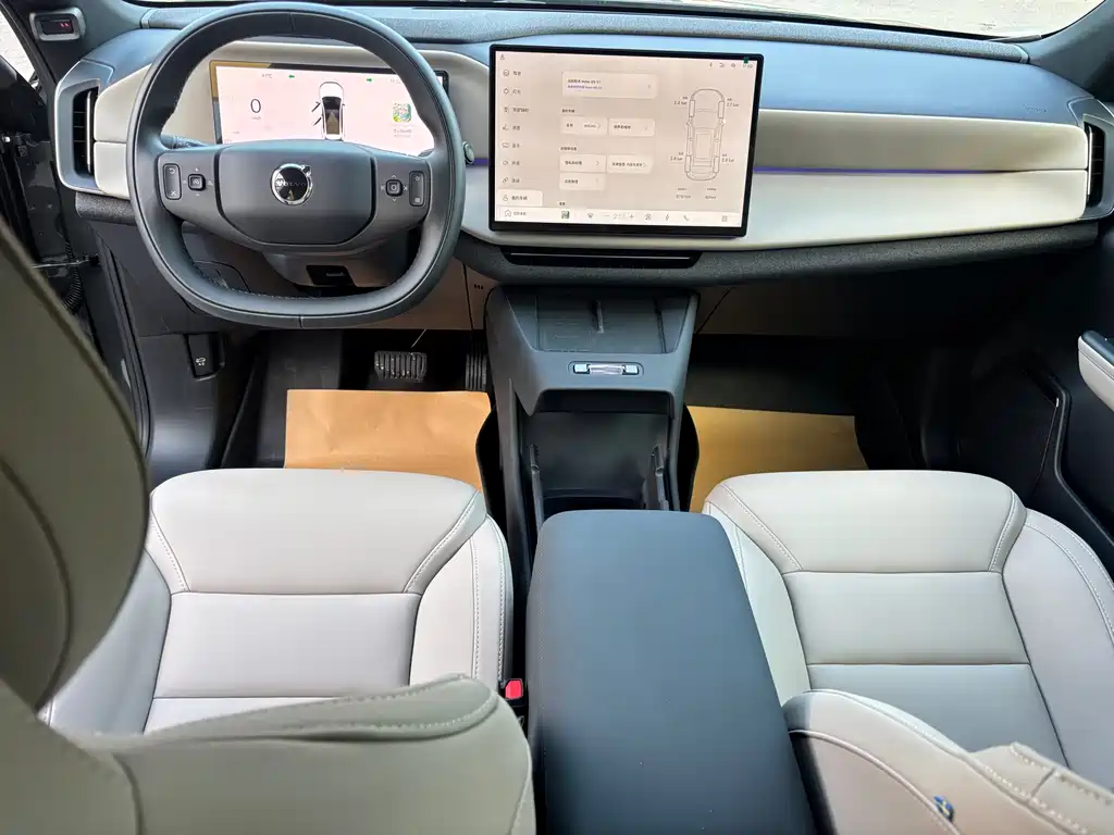 Volvo гибрид Volvo XC70 plug-in — миниатюра 11