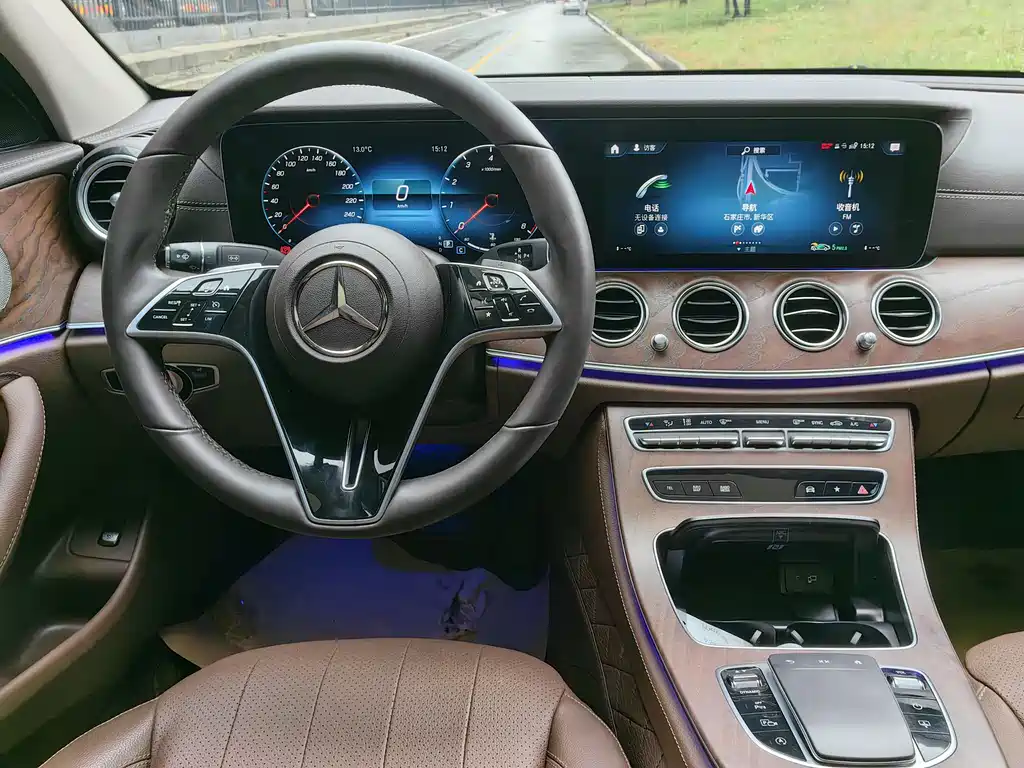 MERCEDES-BENZ E CLASS