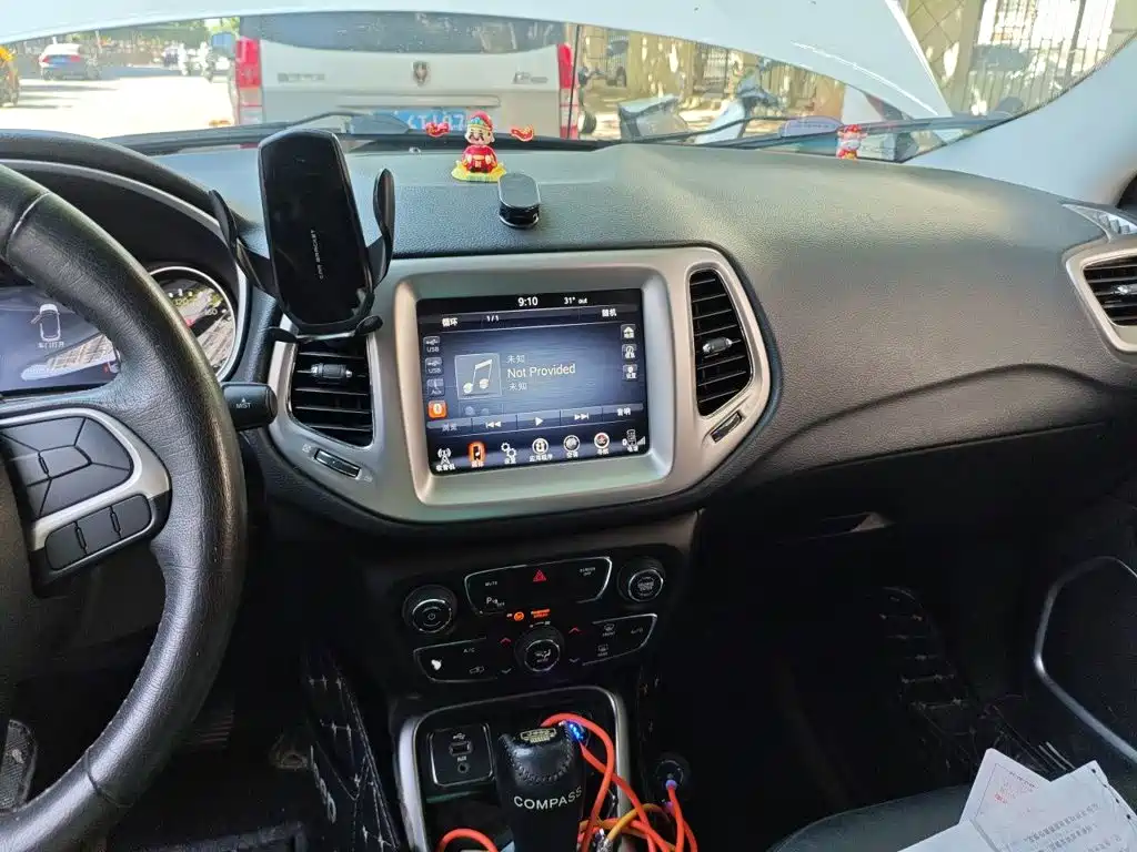 Jeep Compass — миниатюра 14