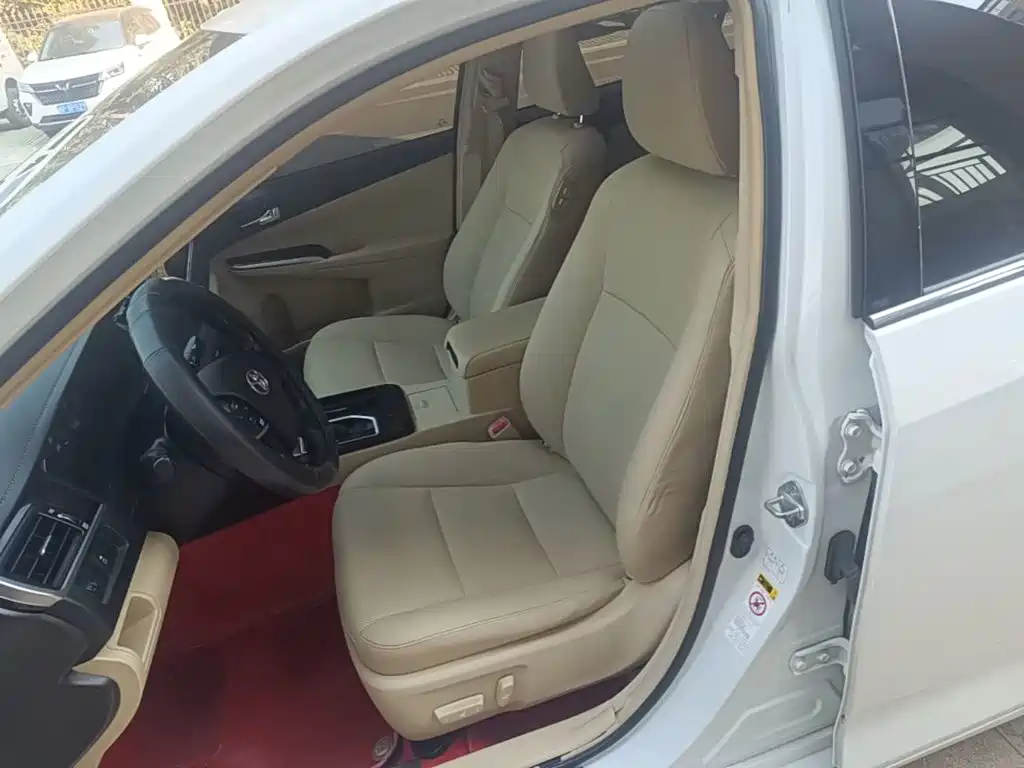 Toyota Camry — миниатюра 15