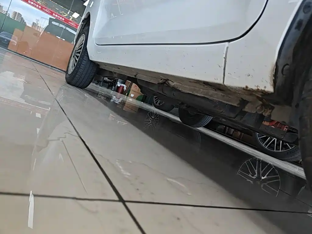 Wuling MINIEV — миниатюра 21