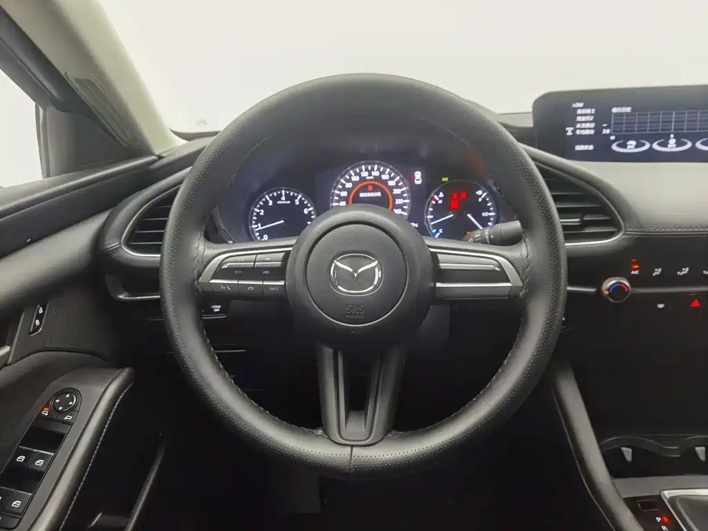 Mazda 3 Axela — миниатюра 11