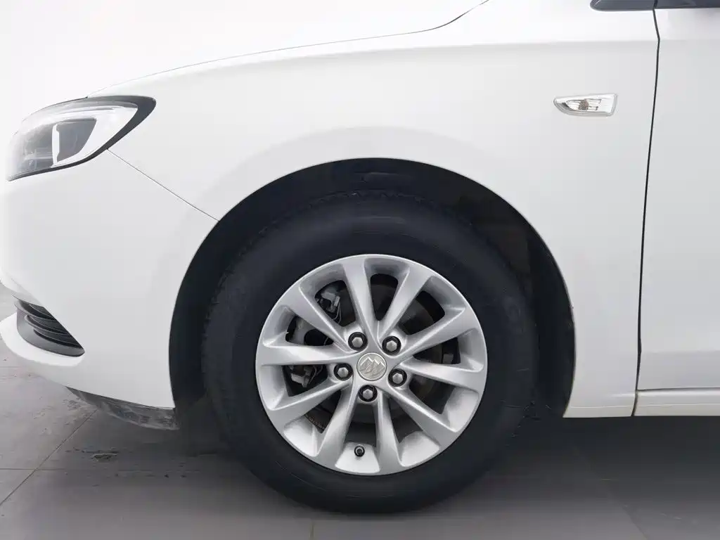 Buick Excelle — миниатюра 17