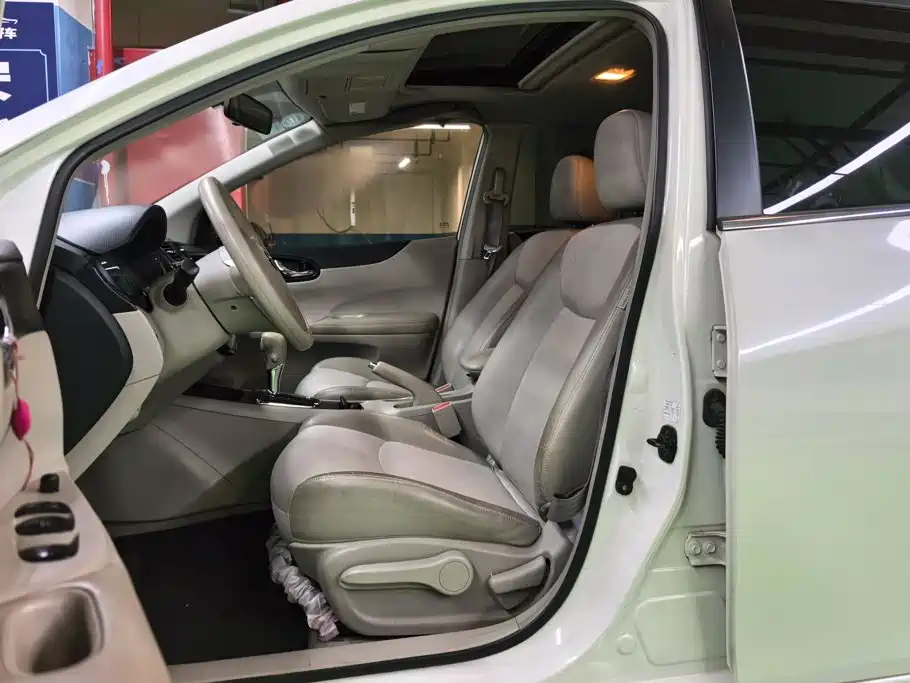 Nissan Tiida — миниатюра 9