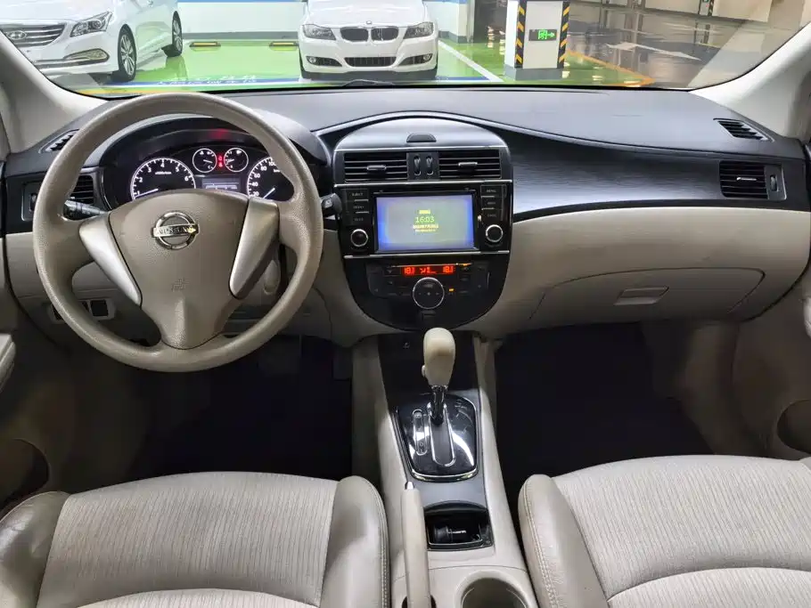 Nissan Tiida — миниатюра 12
