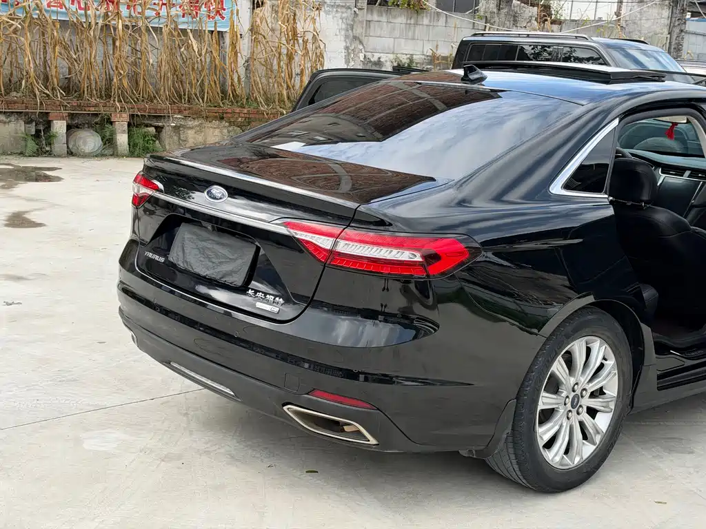 Ford Taurus — миниатюра 19