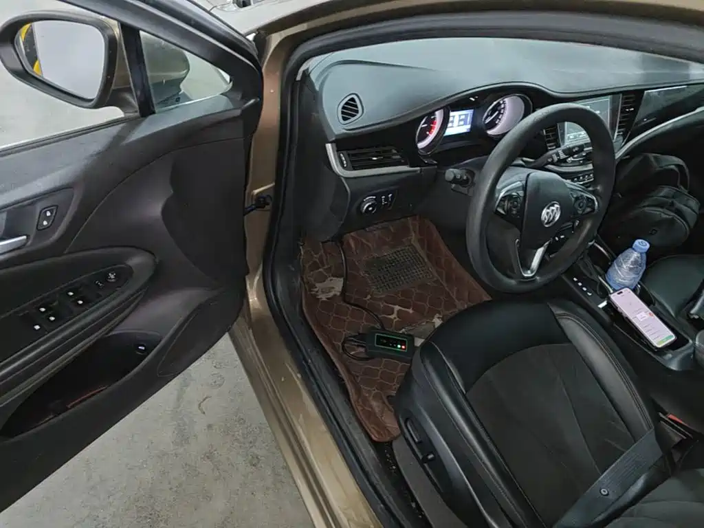 Buick Verano — миниатюра 16