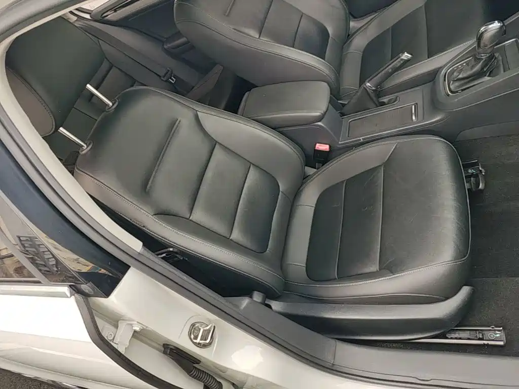 Volkswagen Sagitar — миниатюра 25