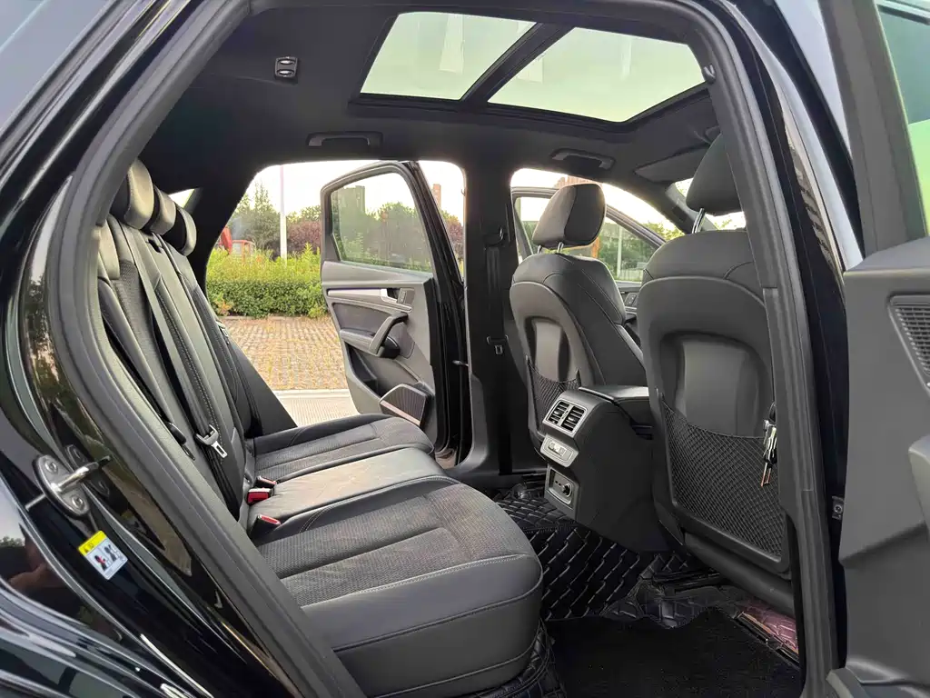 Audi Q5L Sportback — миниатюра 10