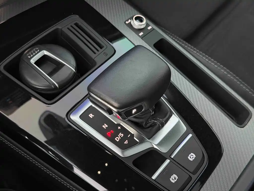 Audi Q5L Sportback — миниатюра 16