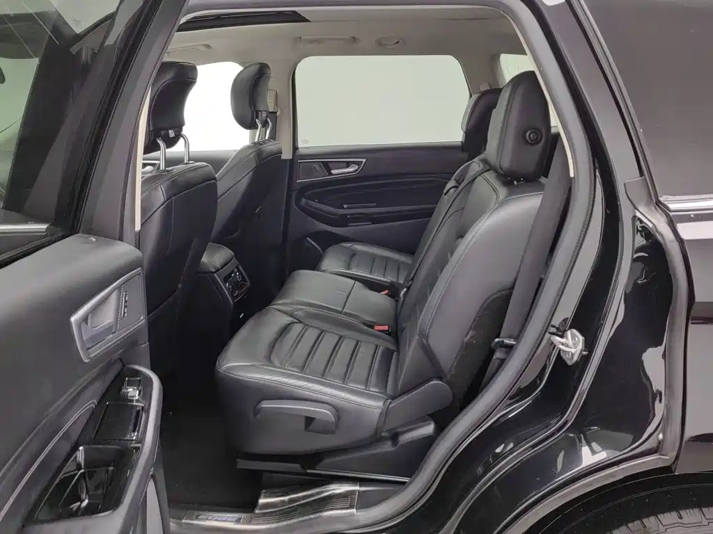 Ford Edge — миниатюра 15