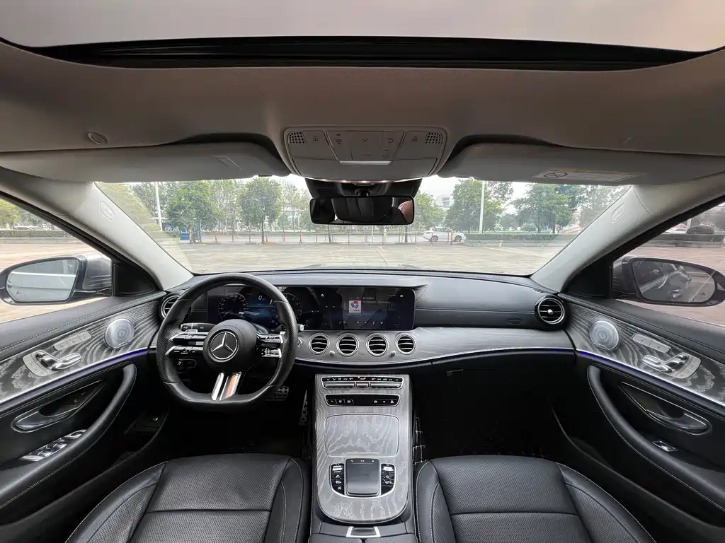 MERCEDES-BENZ E CLASS