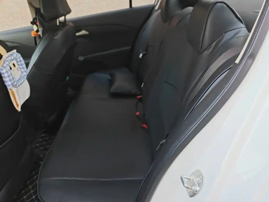 Chevrolet Cavalier — миниатюра 17