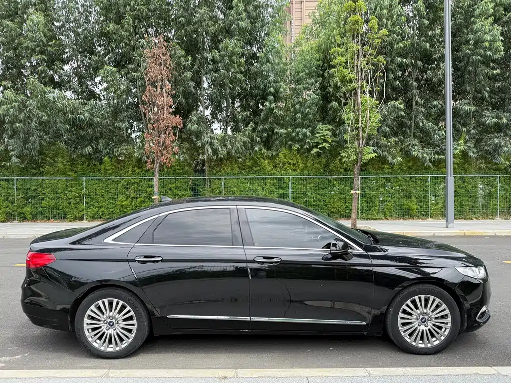 Ford Taurus — миниатюра 20