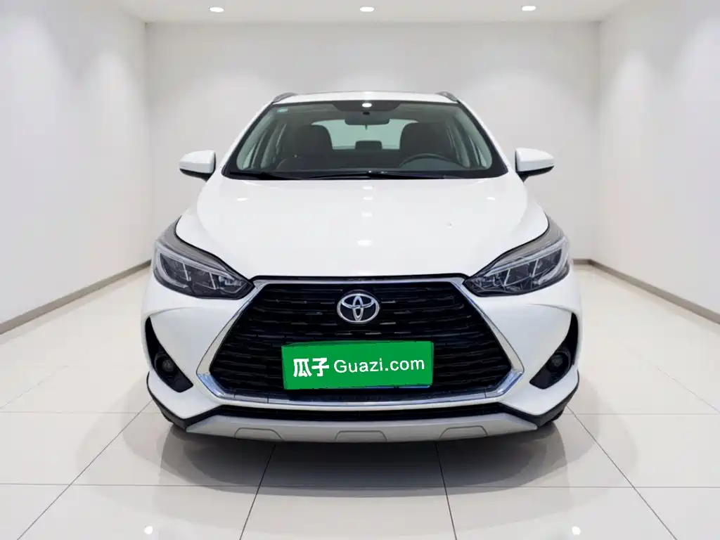 Toyota Yaris L — миниатюра 2