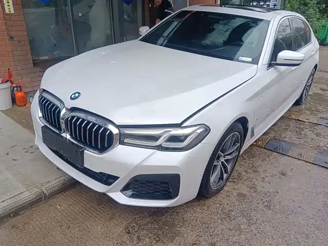 BMW  5 SERIES