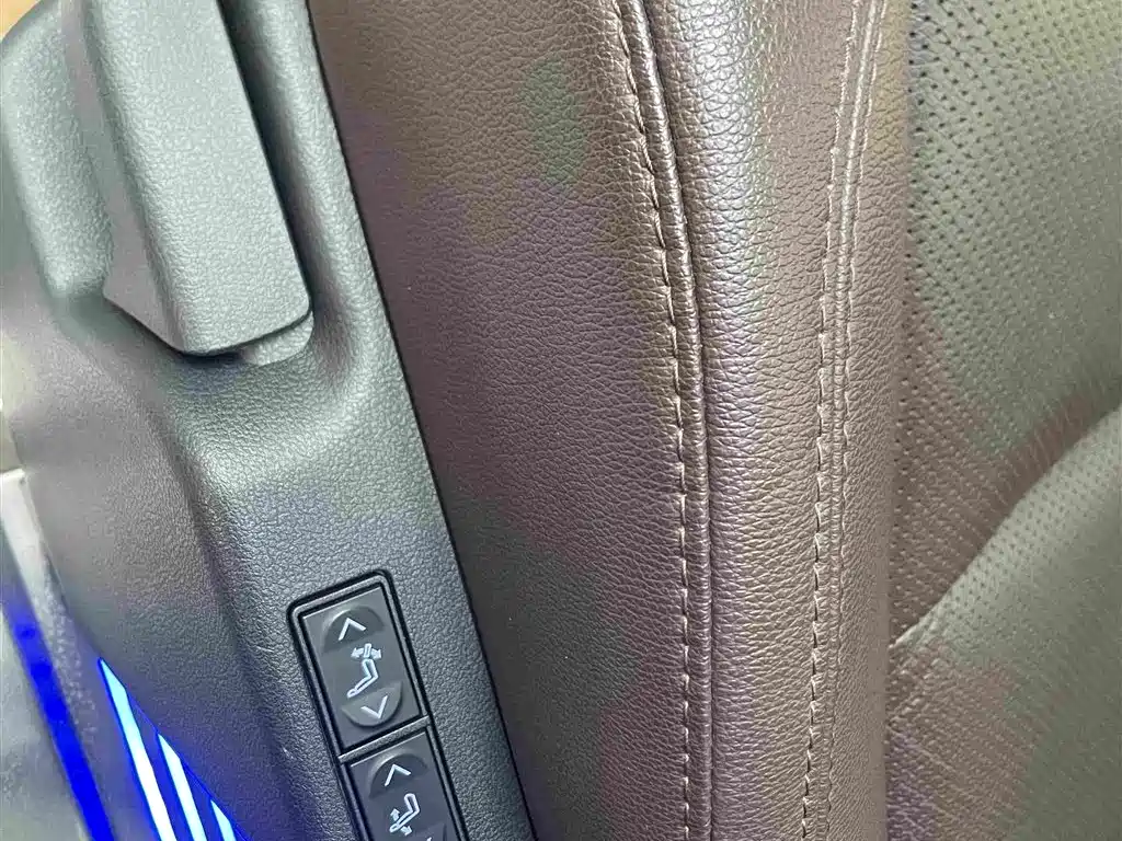 Toyota Sienna — миниатюра 13