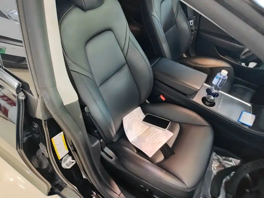 Tesla Model 3 — миниатюра 25
