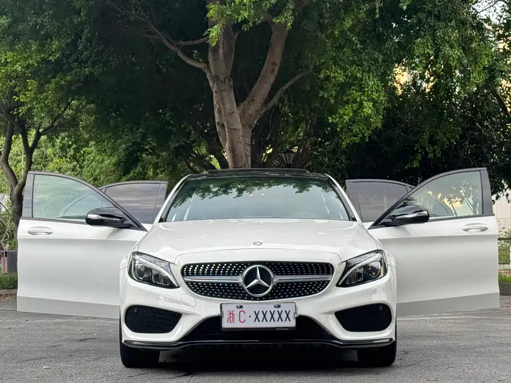 Mercedes-Benz C-Class — миниатюра 7