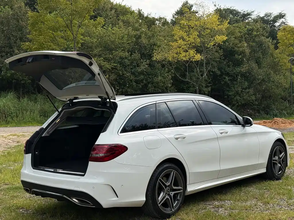Mercedes-Benz C-Class (Import) — миниатюра 32