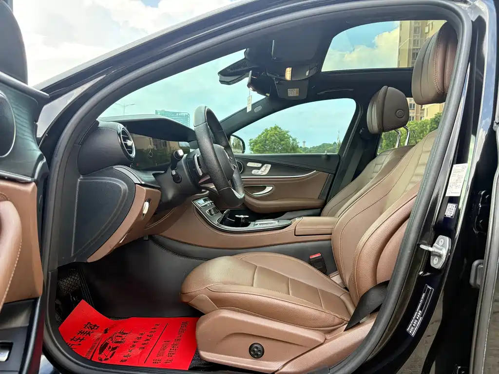 Mercedes-Benz E-Class — миниатюра 4
