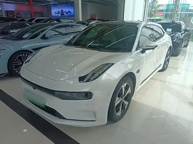 2023 Zeekr 001