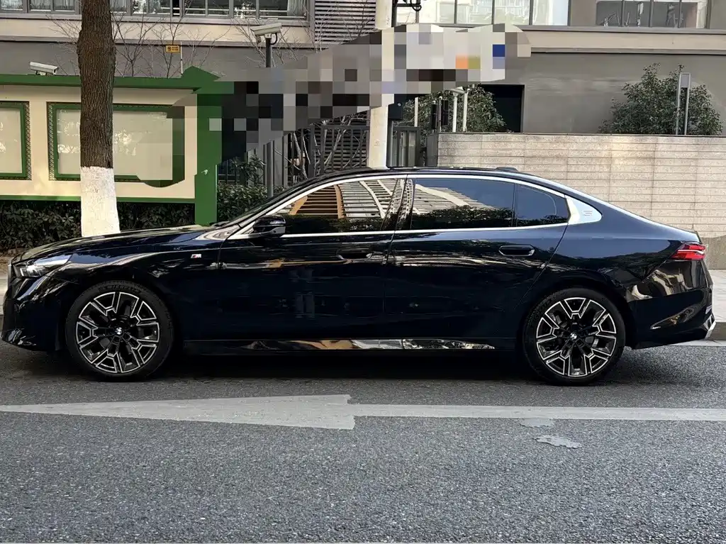 BMW 5 Series 5 2025 530Li Premium M Sport