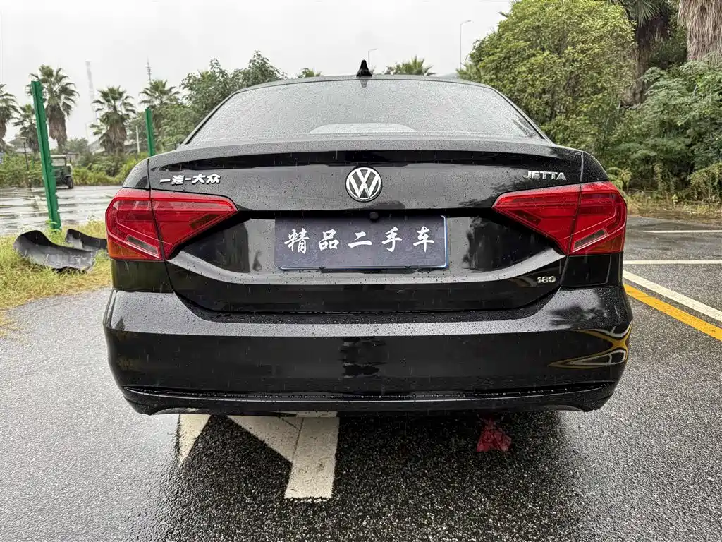 Volkswagen Jetta — миниатюра 5