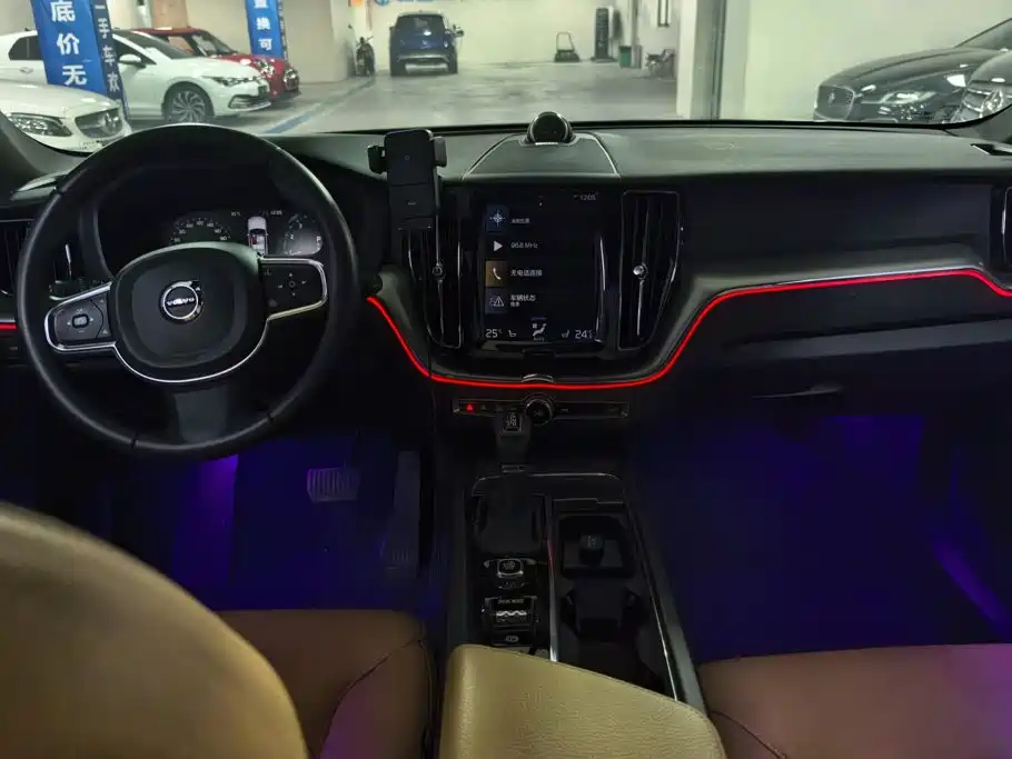 Volvo XC60 — миниатюра 12