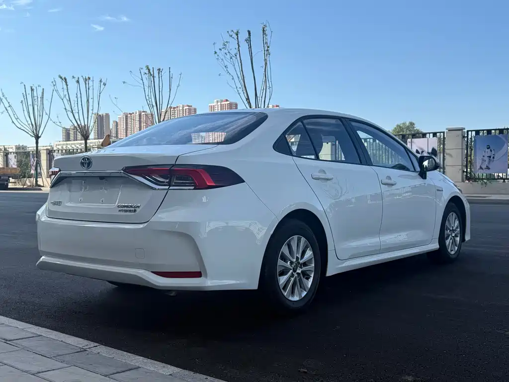Toyota Corolla — миниатюра 4