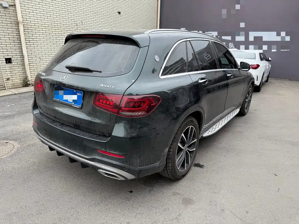 MERCEDES-BENZ GLC