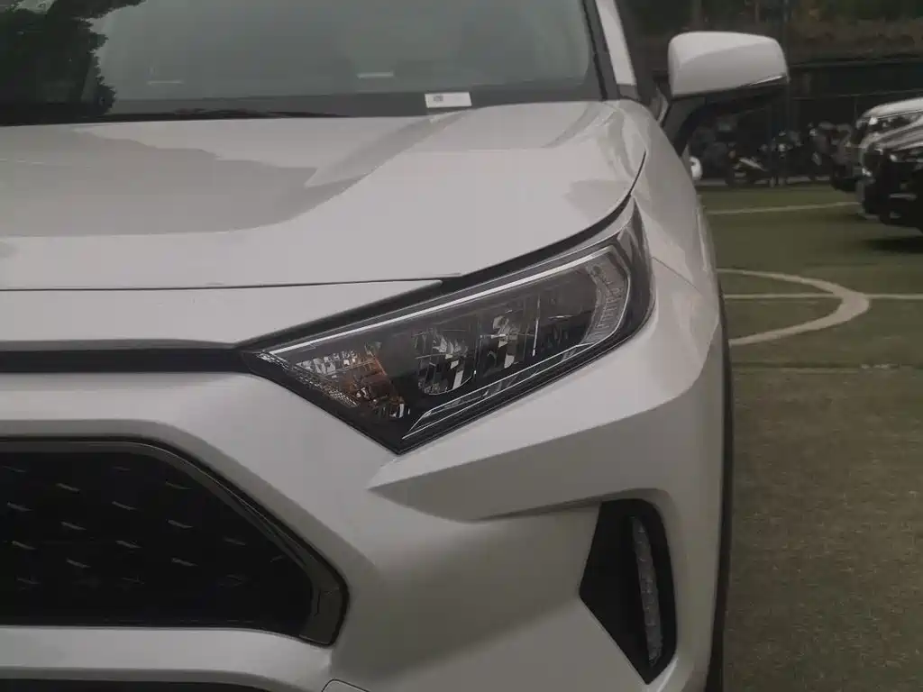 Toyota RAV4 Prime — миниатюра 5