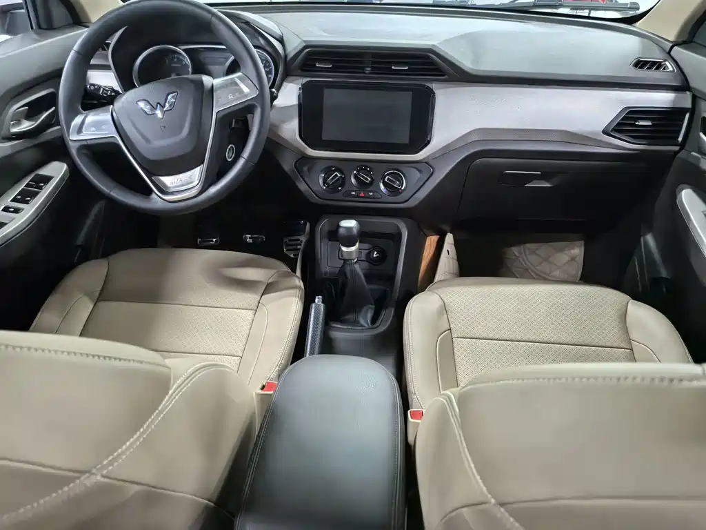 Wuling Hongguang — миниатюра 8