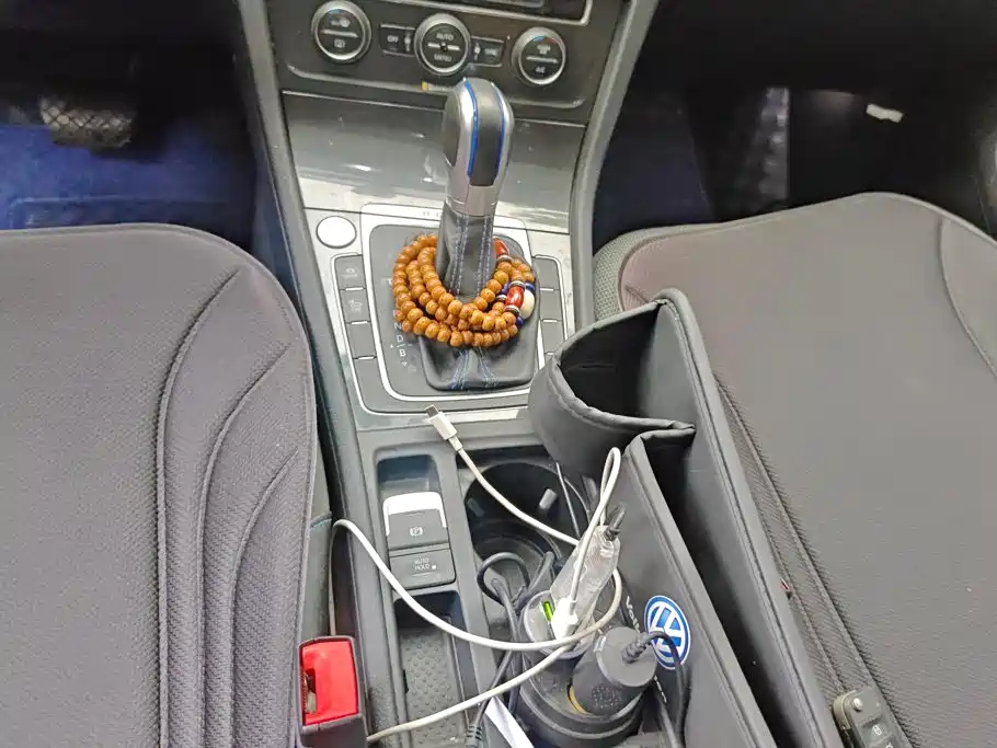Volkswagen Golf EV — миниатюра 16