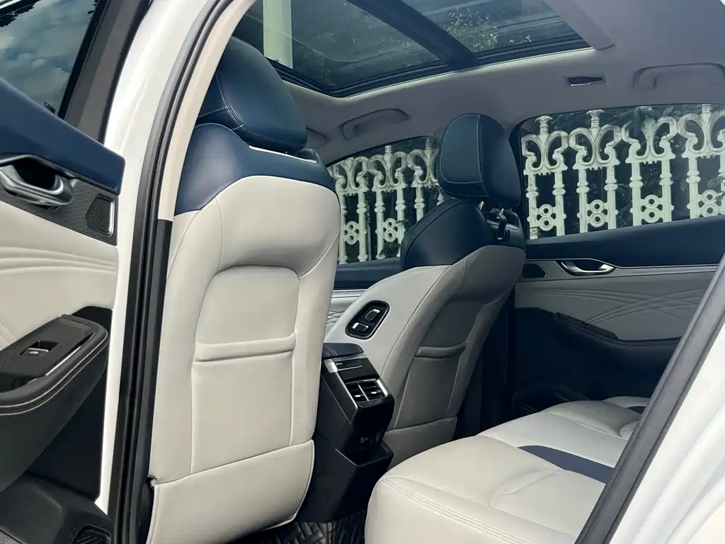 GEELY AUTOMOBILE XINGRUI