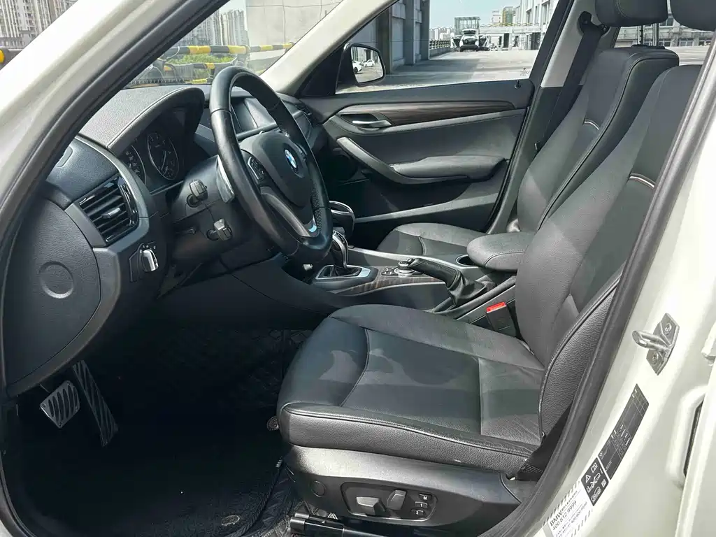 BMW X1 — миниатюра 10