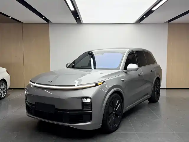 Li Auto L8