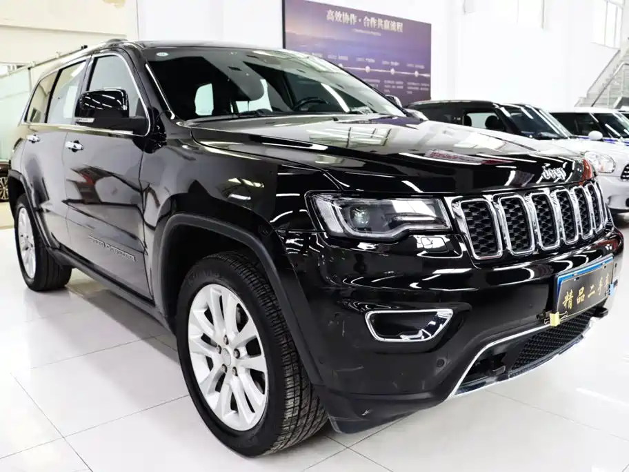 Jeep Grand Cherokee (Import) — миниатюра 3