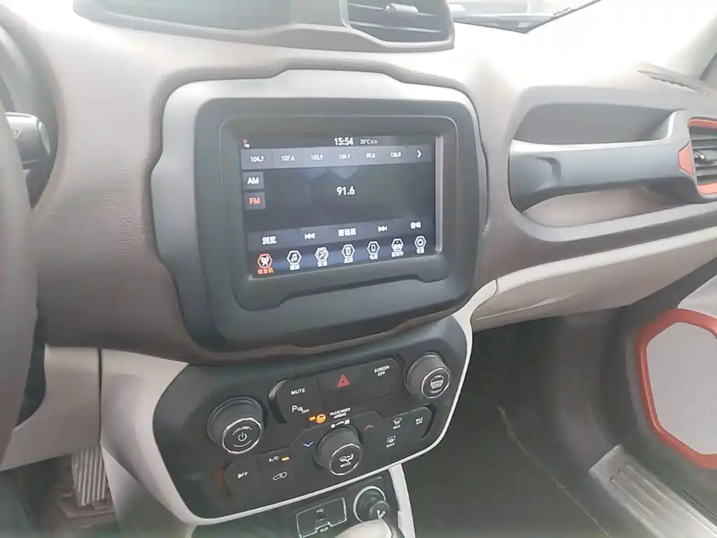 Jeep Renegade — миниатюра 13
